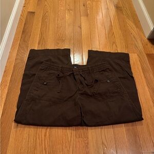 Capri cargo pants